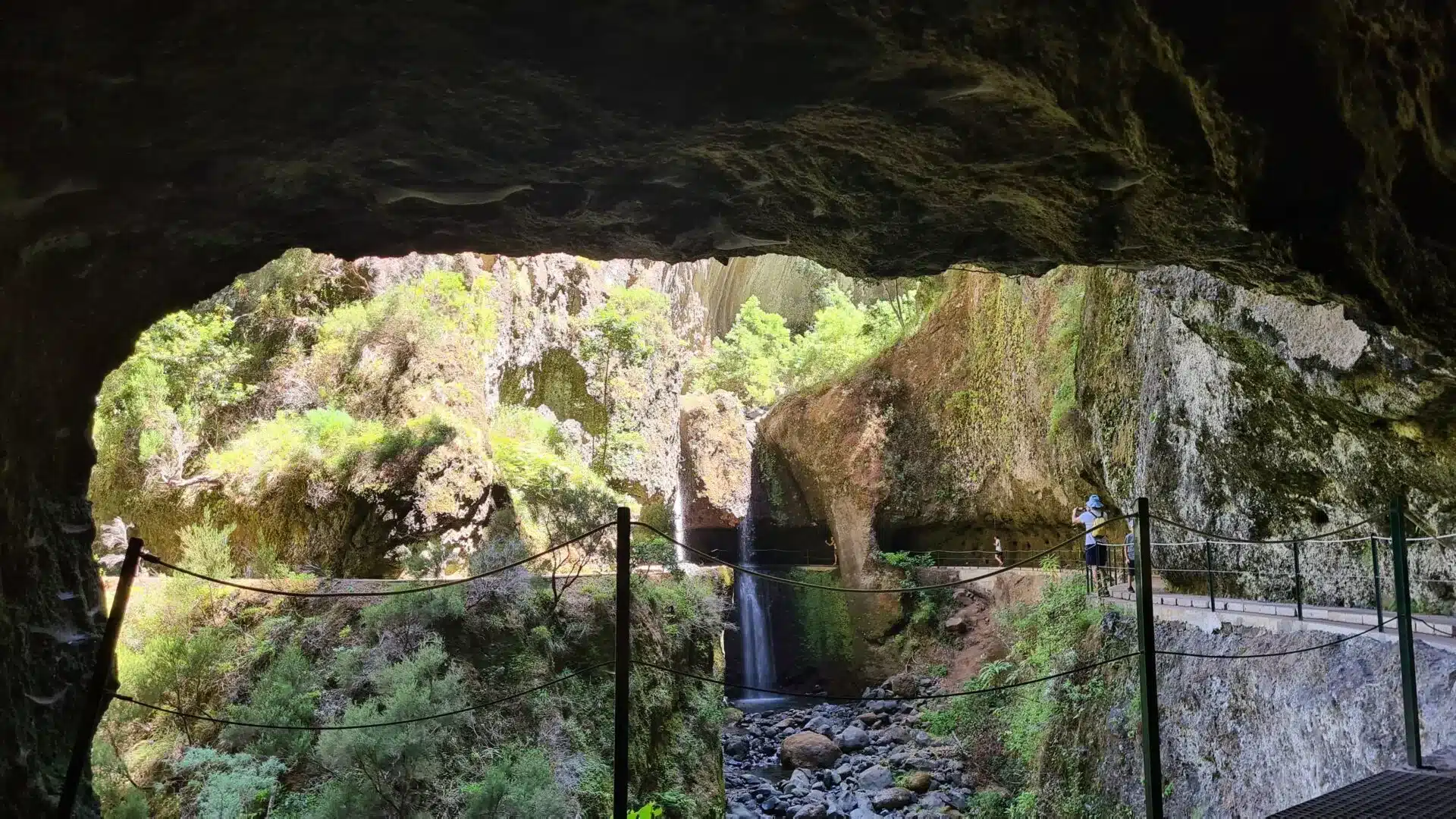 levada nova - hiking transfers